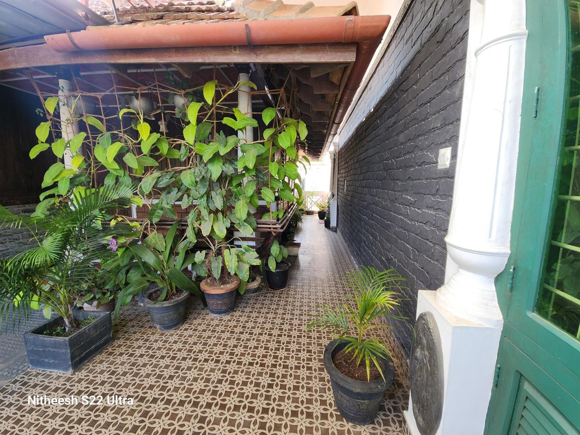 Kairali Palace Home Stay Thekkady Exterior photo