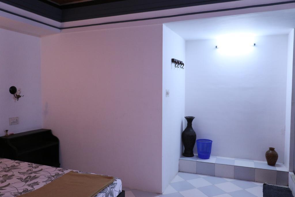 Kairali Palace Home Stay Thekkady Room photo
